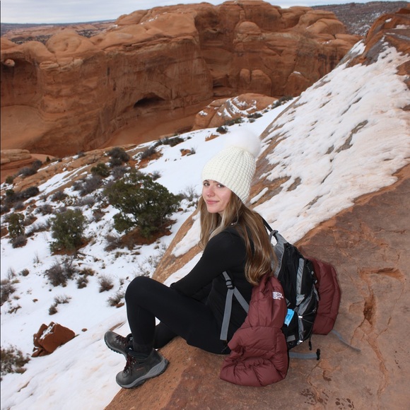 Meet your Posher, Billie Rae - Picture 3 of 8